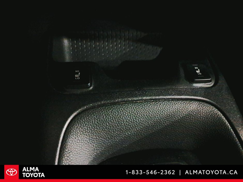 Toyota Corolla SE CVT 2021-15