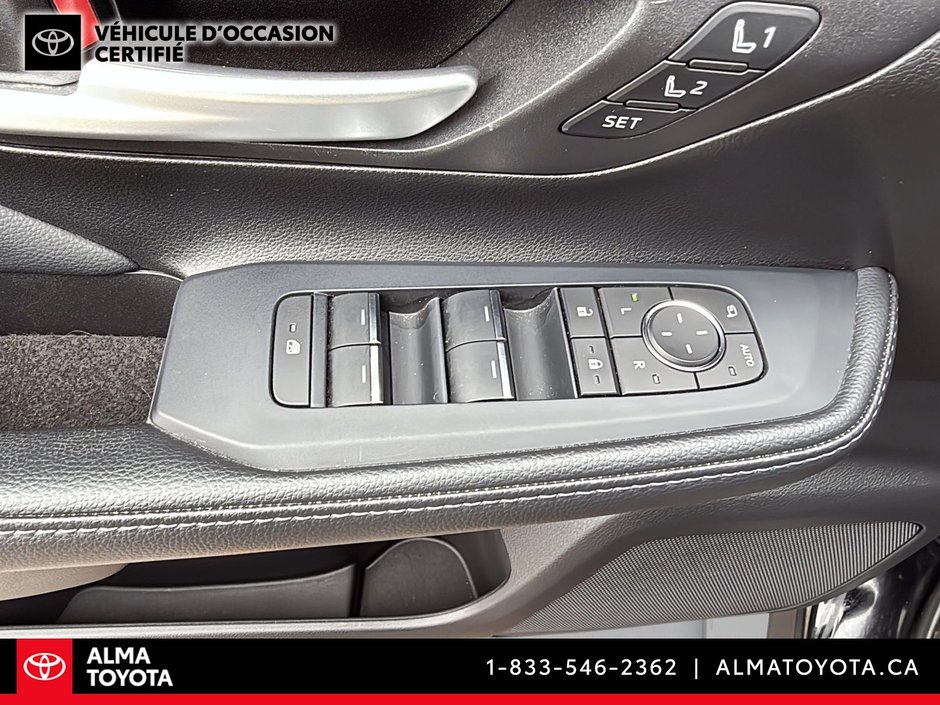 Toyota Grand Highlander LIMITED AWD 2024-17
