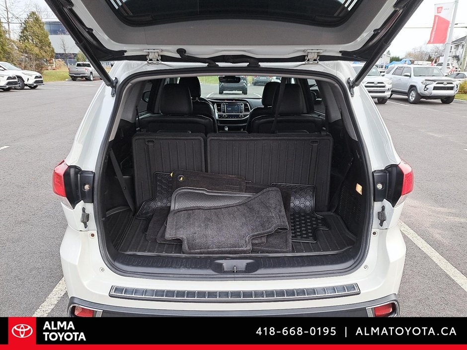 Toyota Highlander SE AWD 2018-12