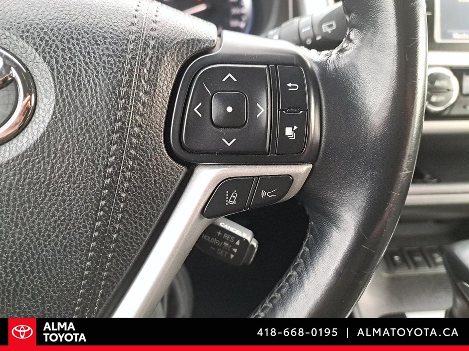 Toyota Highlander SE AWD 2018-17