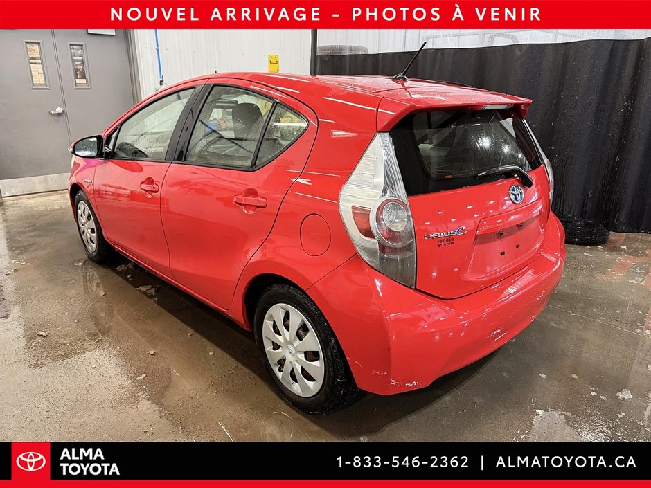 2013 Toyota Prius c BASE-3