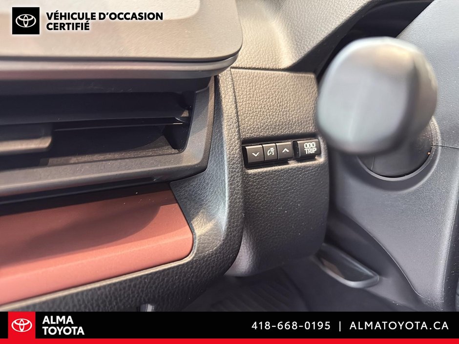 Toyota Prius Prime SE HYBRID 2024-14