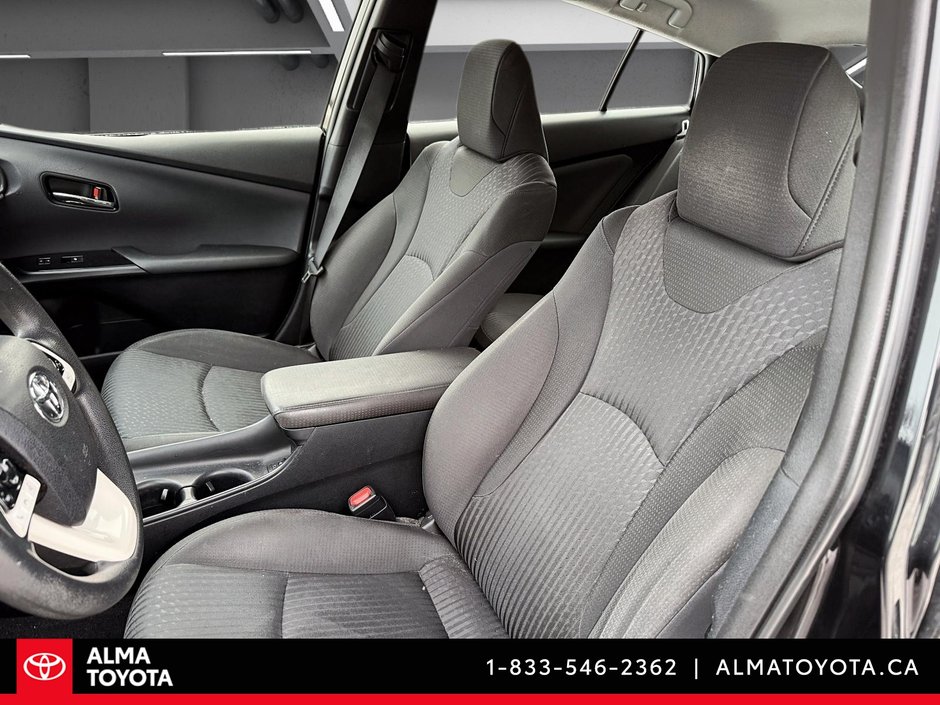 2016 Toyota Prius BASE HYBRID-9