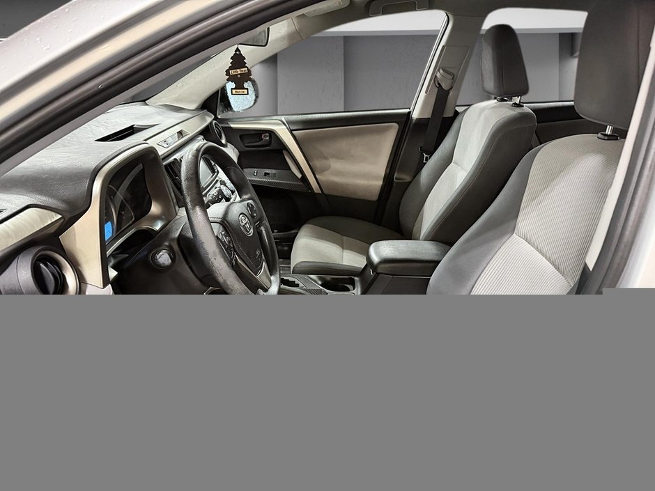 Toyota RAV4 LE AWD 2014-8
