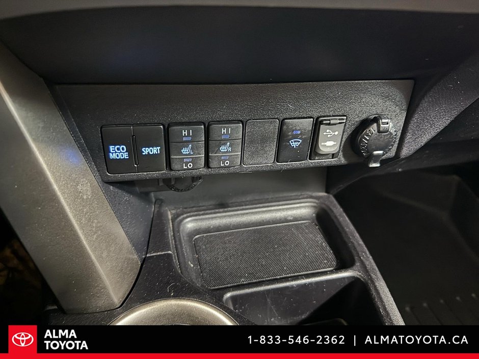 Toyota RAV4 LE AWD 2014-20