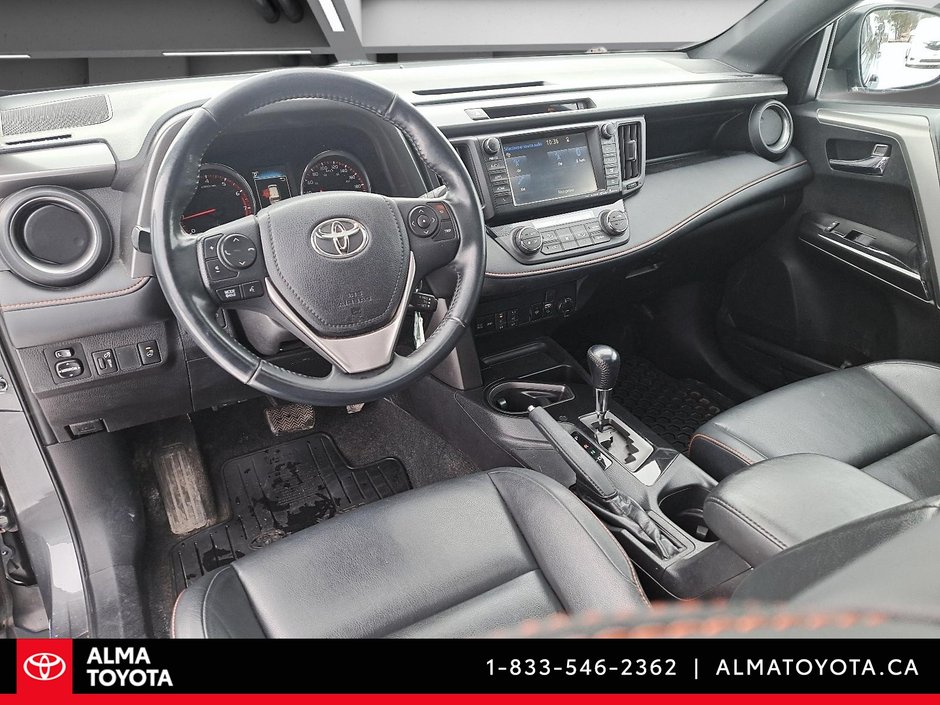 Toyota RAV4 SE 2016-12