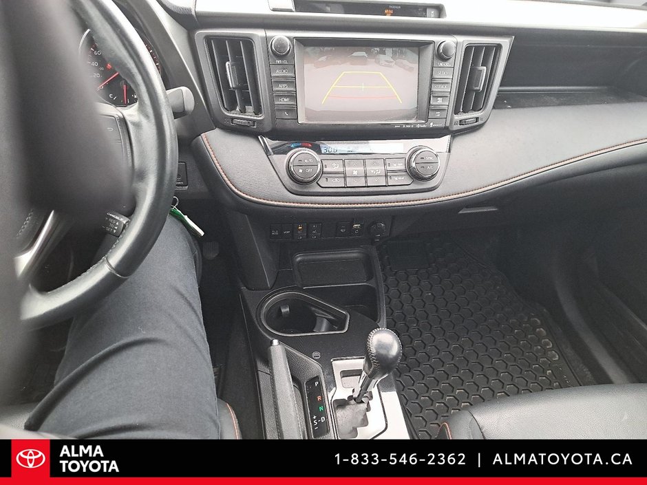 Toyota RAV4 SE 2016-14