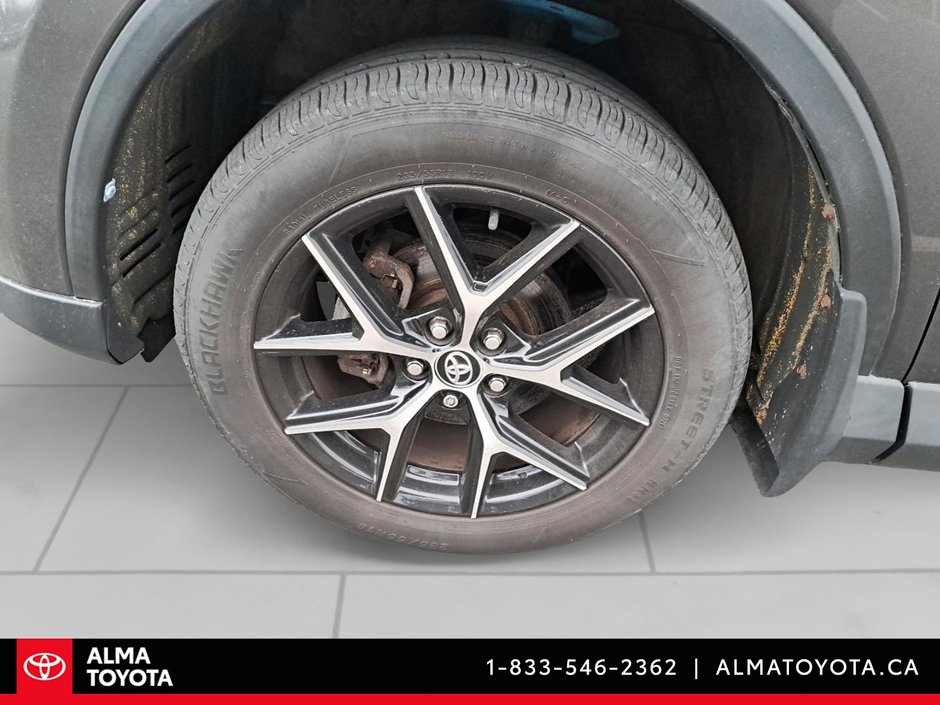 Toyota RAV4 SE AWD 2016-8
