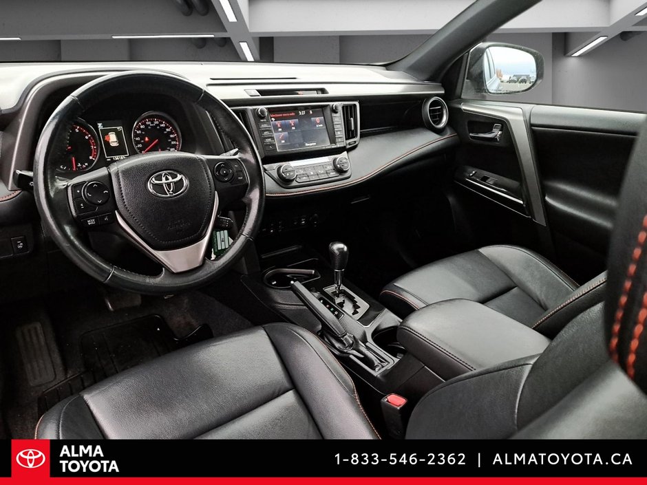 Toyota RAV4 SE AWD 2016-12