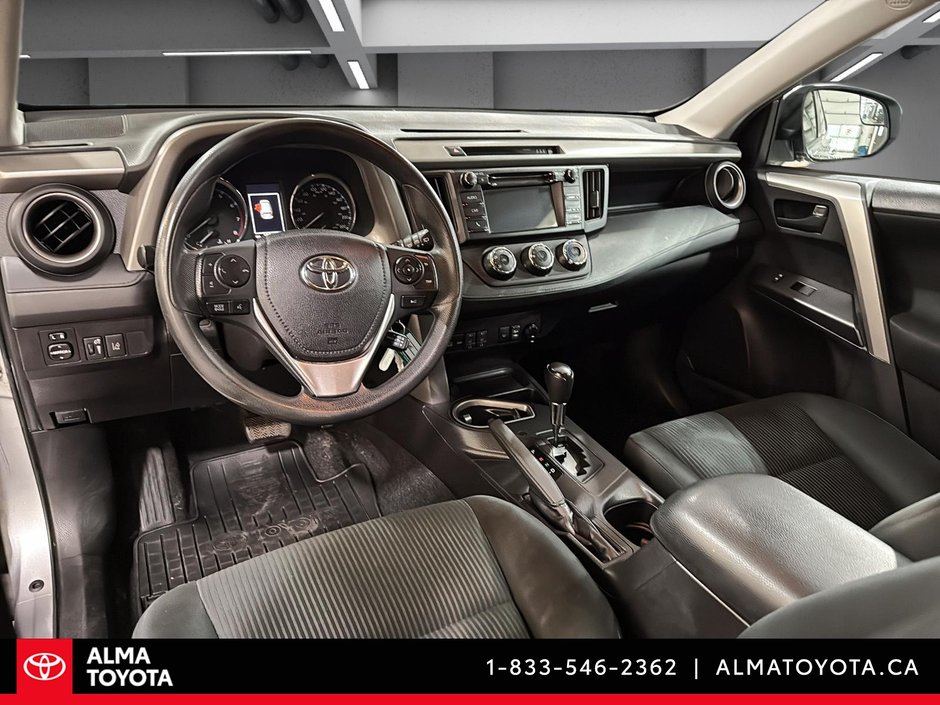 2018 Toyota RAV4 LE TRACTION AVANT-11