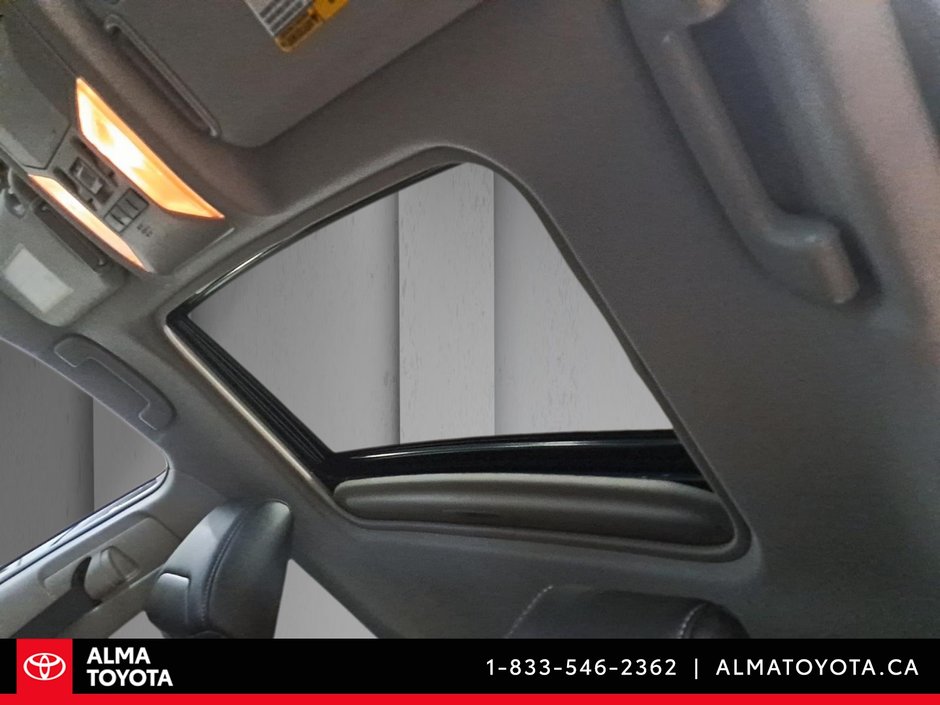 2019 Toyota RAV4 XLE PREMIUM-9