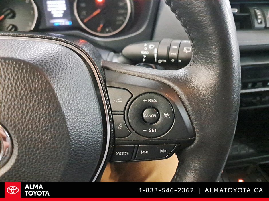 2019 Toyota RAV4 XLE PREMIUM-18