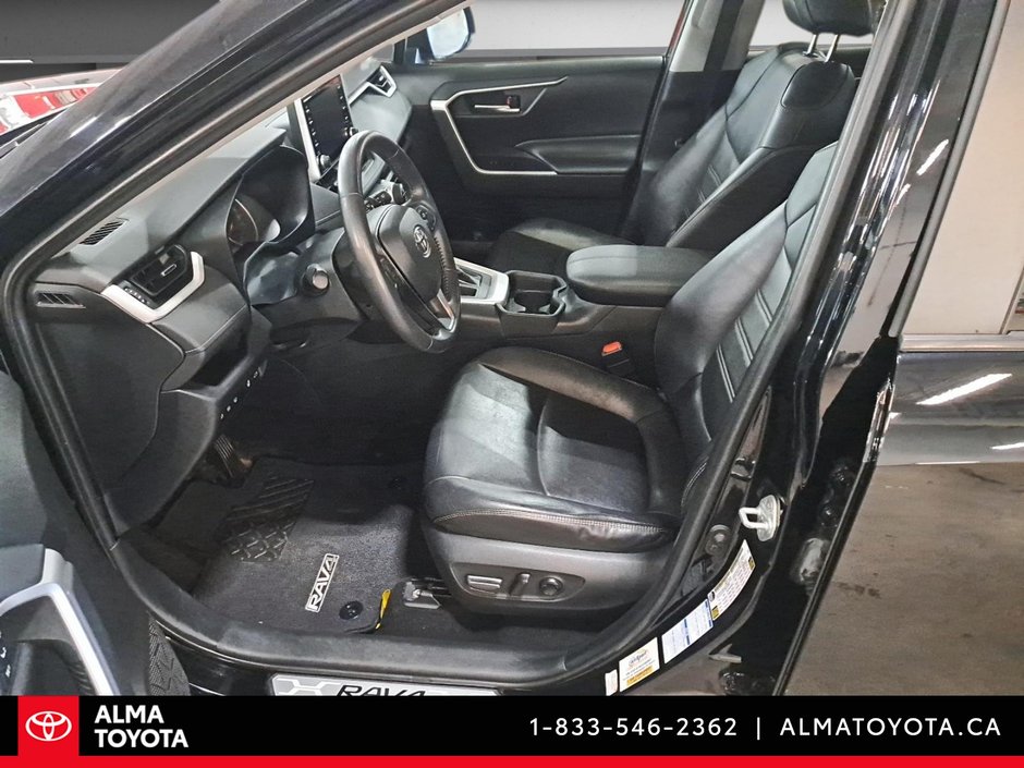 2019 Toyota RAV4 XLE PREMIUM-10