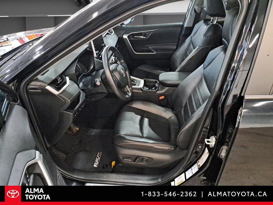 2019 Toyota RAV4 XLE PREMIUM-10