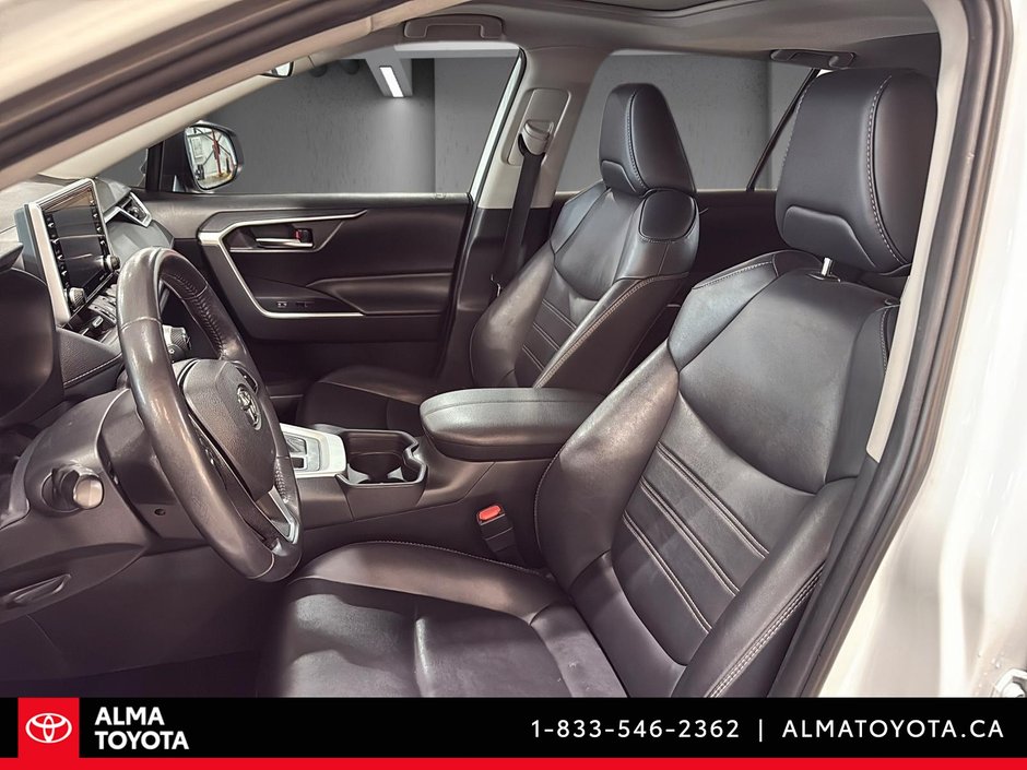 2019 Toyota RAV4 XLE PREMIUM-10