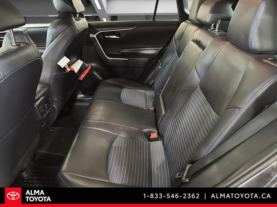 2019 Toyota RAV4 XSE HYBRID AWD-12