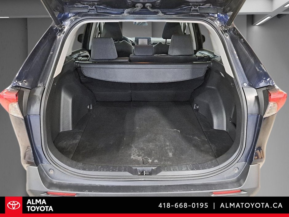 2021 Toyota RAV4 XLE AWD-13