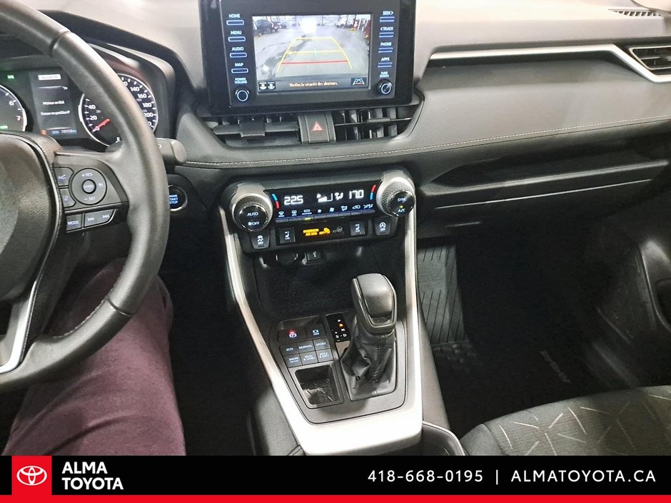 2021 Toyota RAV4 XLE AWD-14
