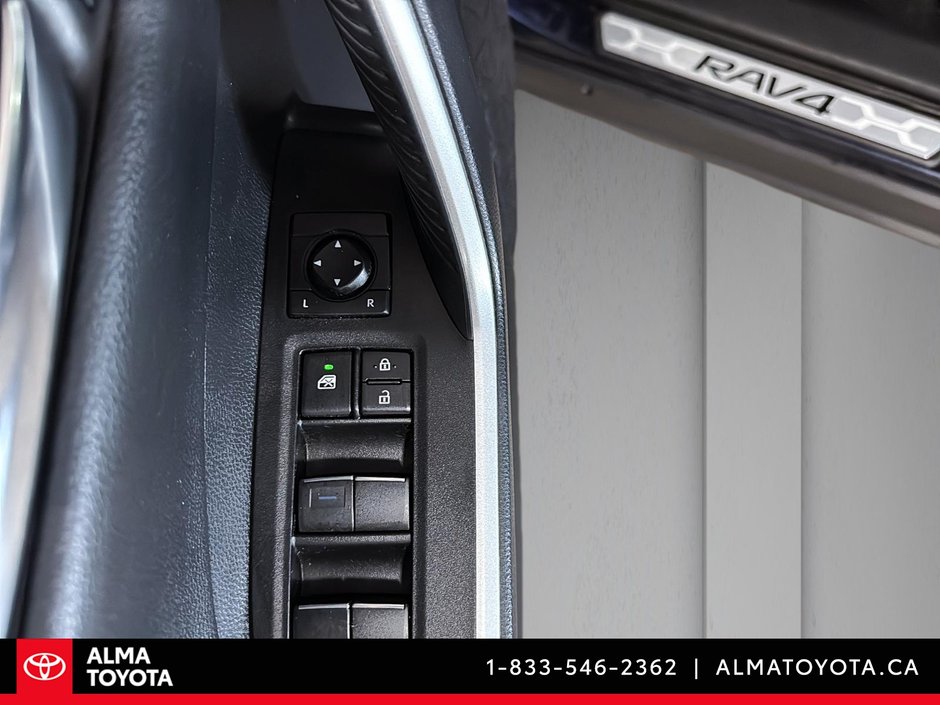 2021 Toyota RAV4 LIMITED-9