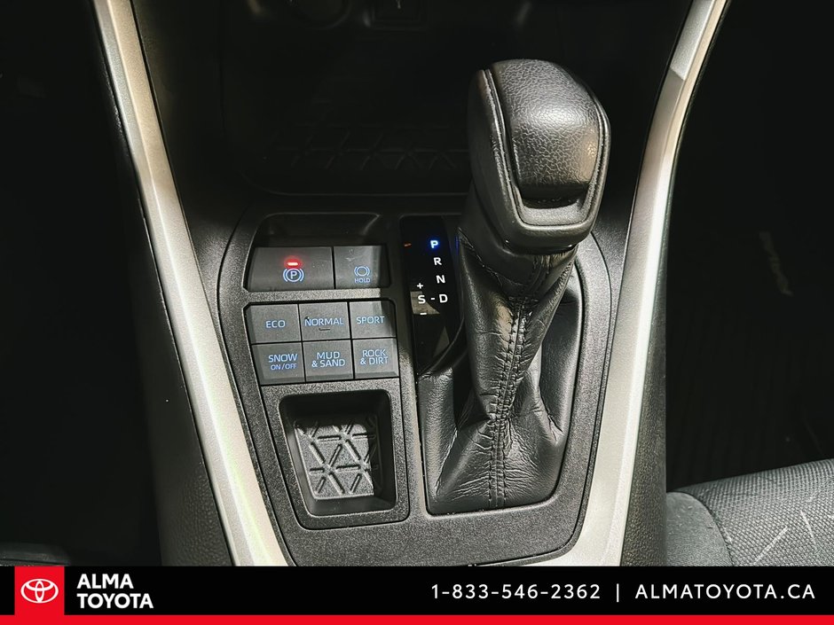 2021 Toyota RAV4 XLE AWD-20