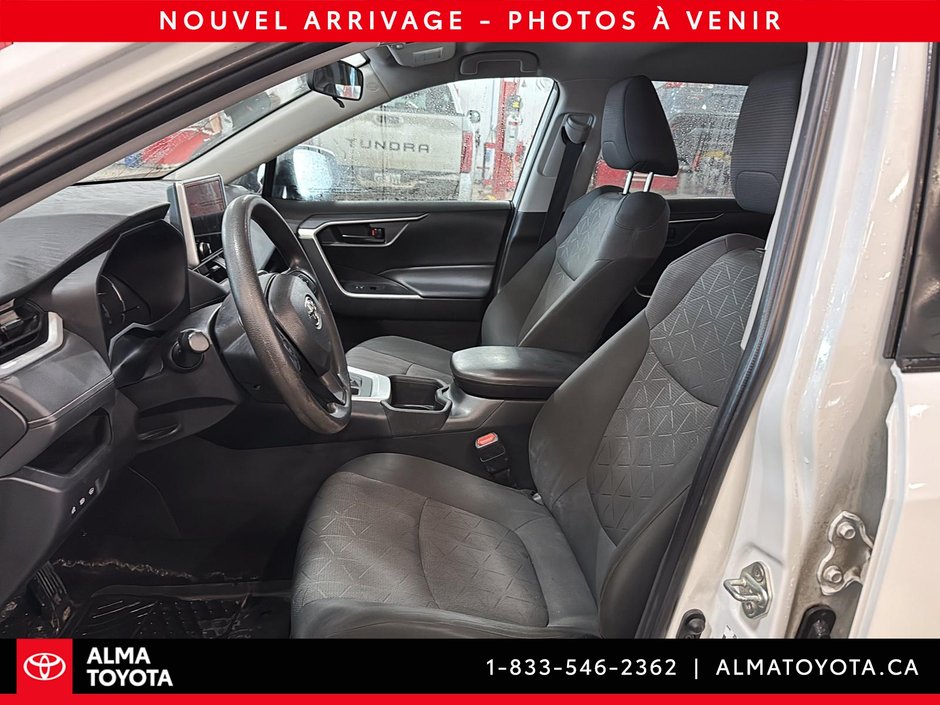 2023 Toyota RAV4 LE AWD-8