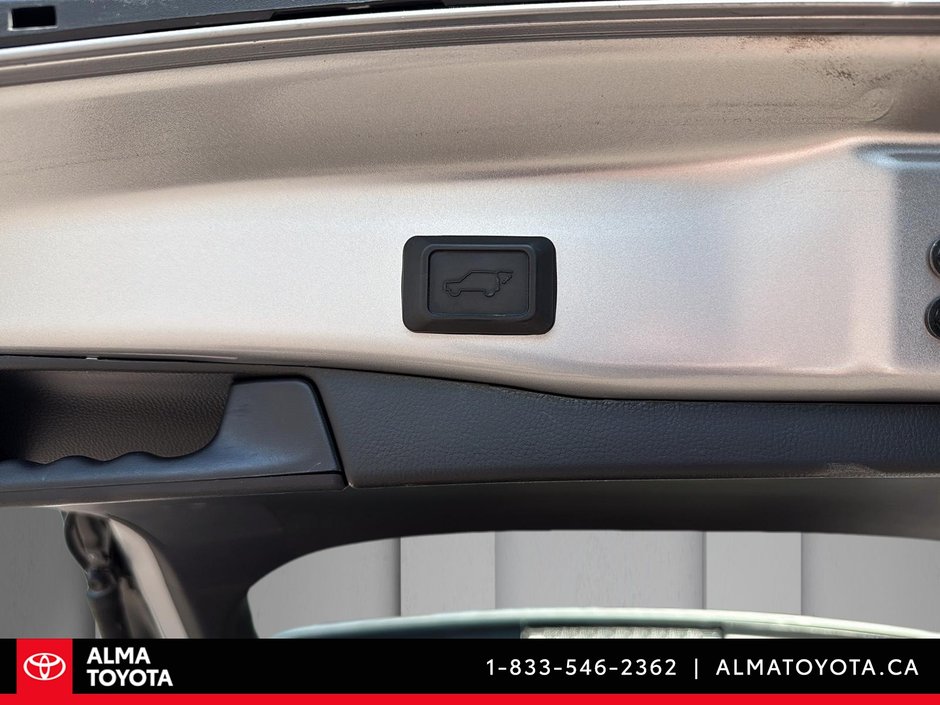 2023 Toyota RAV4 XLE PREMIUM AWD-15