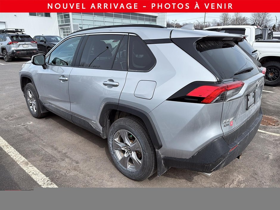 Toyota RAV4 XLE HYBRID AWD 2024-3