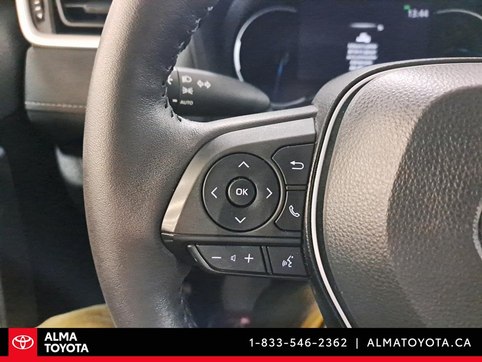 Toyota RAV4 XLE HYBRID AWD 2024-18