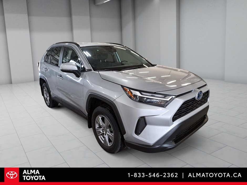 Toyota RAV4 XLE HYBRID AWD 2024-2