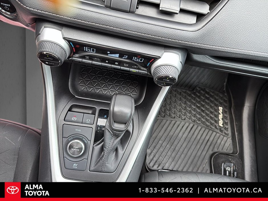 2024 Toyota RAV4 XLE HYBRID AWD-16
