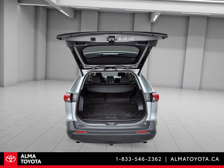 2024 Toyota RAV4 XLE HYBRID AWD-21