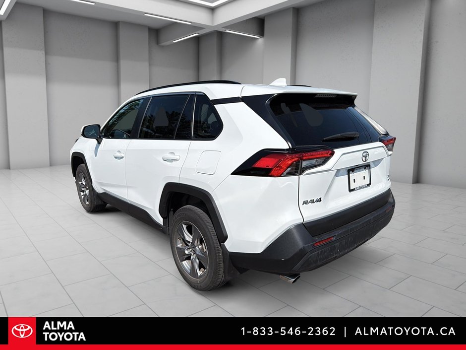 2024 Toyota RAV4 XLE AWD-6