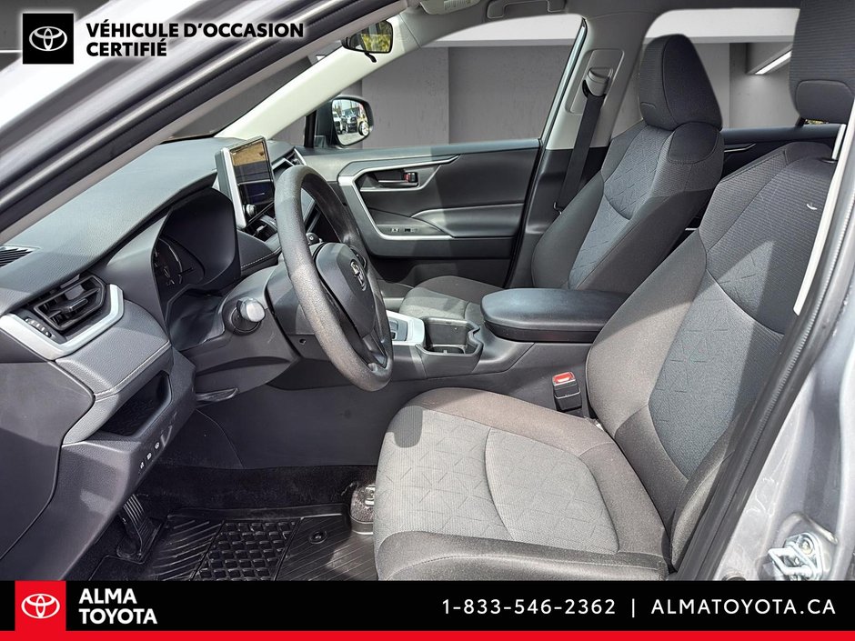 2025 Toyota RAV4 LE AWD-9