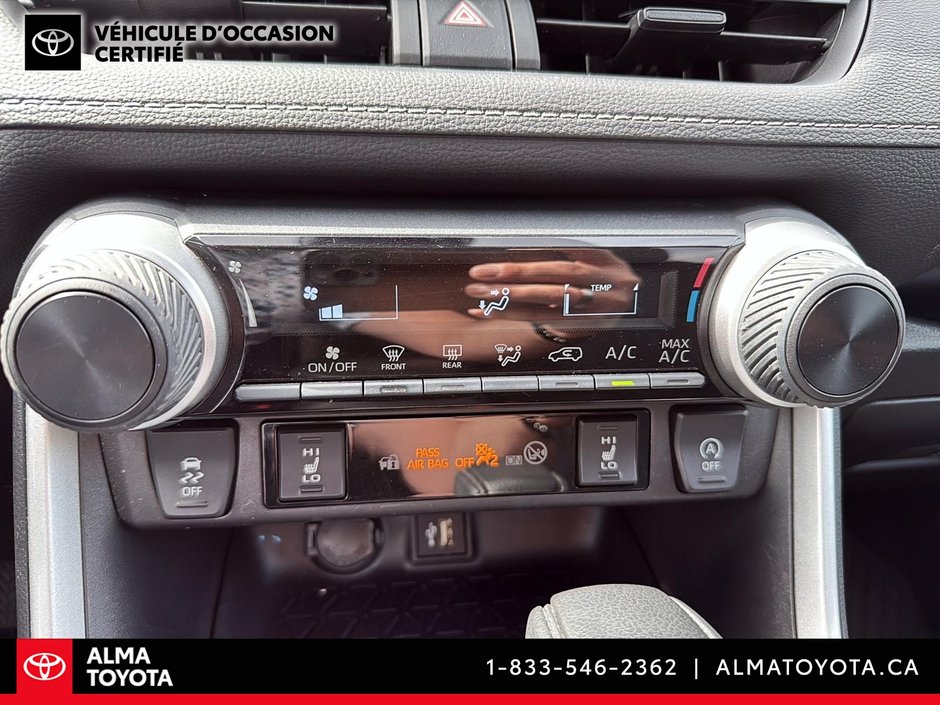 2025 Toyota RAV4 LE AWD-19