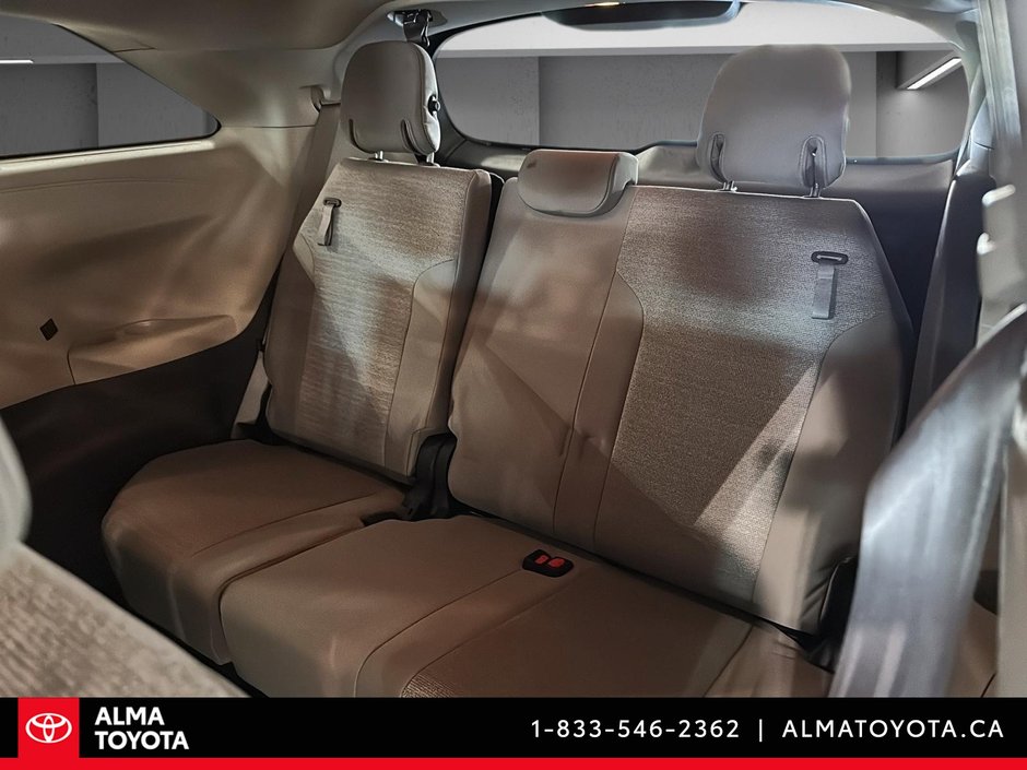 2021 Toyota Sienna LE HYBRID-15