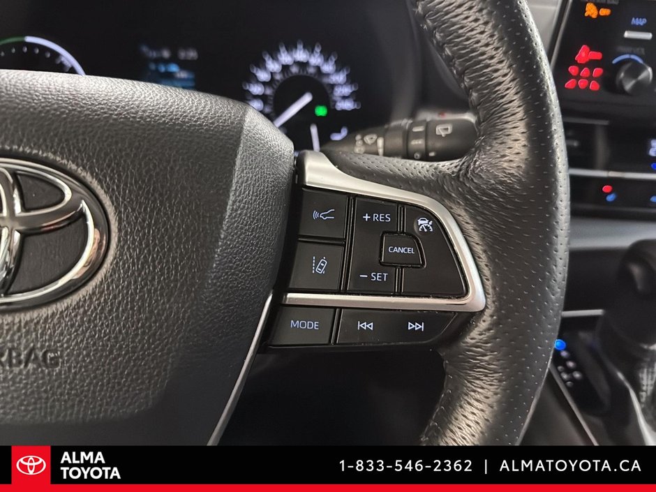 2021 Toyota Sienna LE HYBRID-22