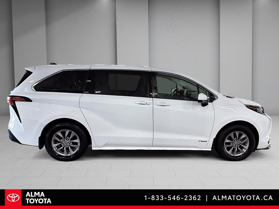 2021 Toyota Sienna LE HYBRID-3