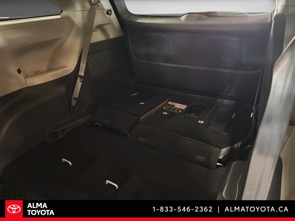 2021 Toyota Sienna LE HYBRID-10