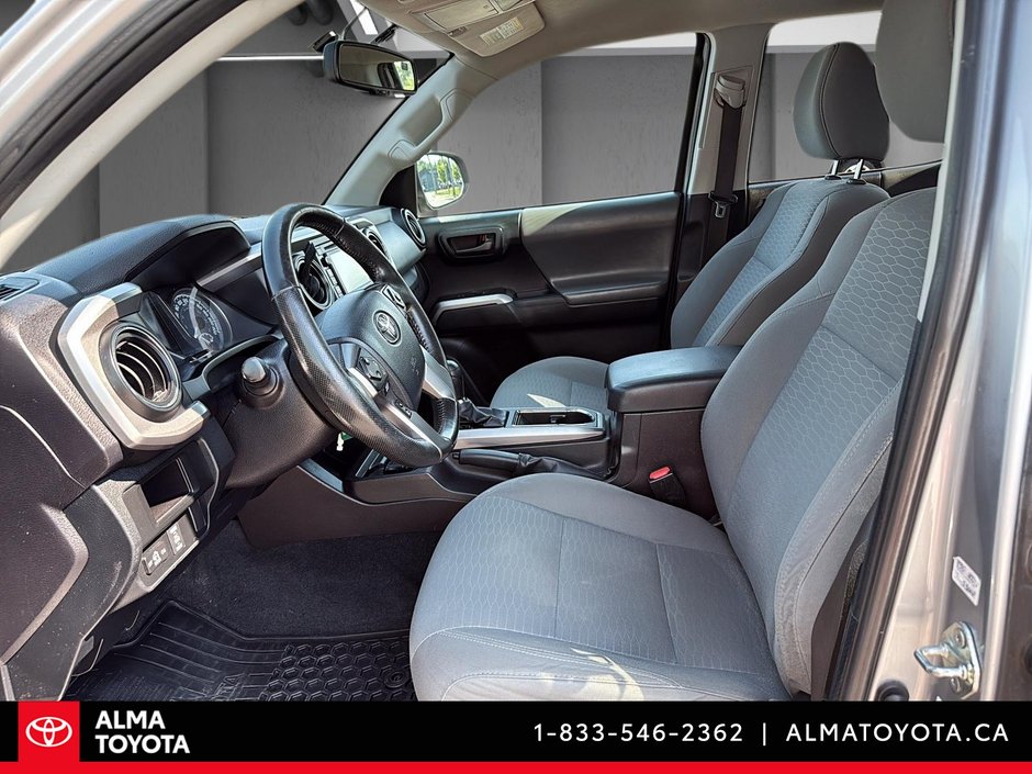 Toyota Tacoma SR5 V6 DOUBLE CAB 2016-9