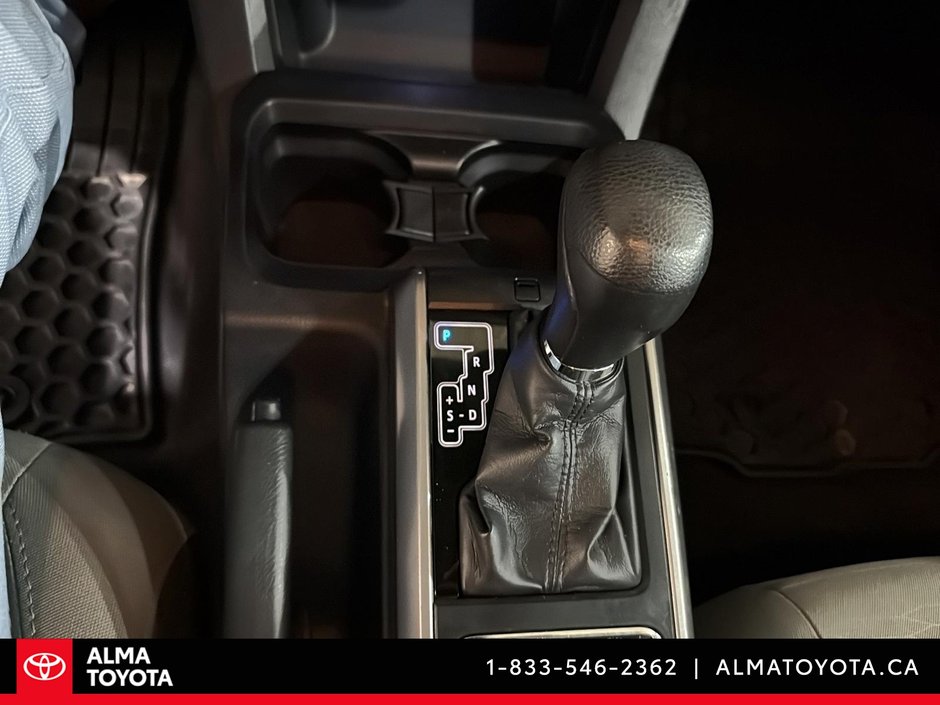2018 Toyota Tacoma SR5 4X4-18
