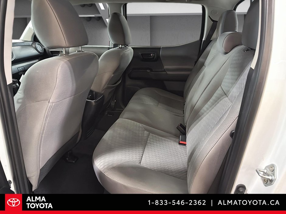 Toyota Tacoma SR DOUBLE CAB 2022-10