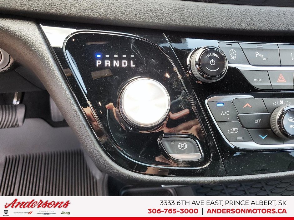 2025 Chrysler Grand Caravan SXT 3.6L Pentastar V6 / Stow ’n Go Seating / Dual Power Sliding Doors