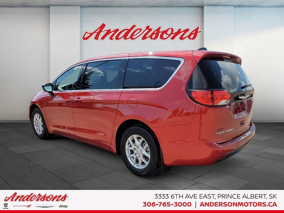 2025 Chrysler Grand Caravan SXT 3.6L Pentastar V6 / Stow ’n Go Seating / Dual Power Sliding Doors
