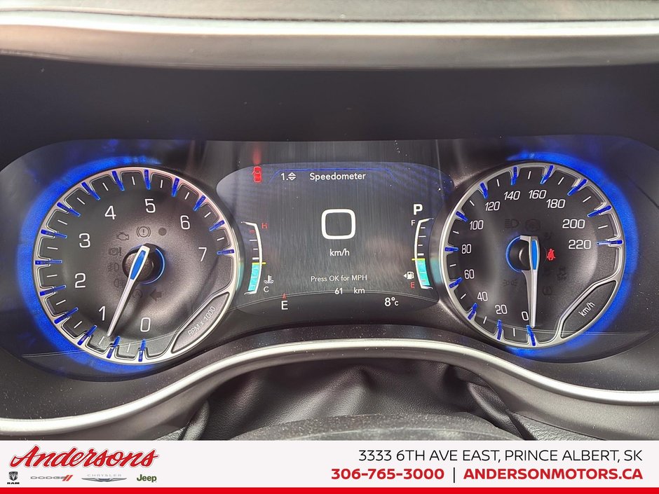 2025 Chrysler Grand Caravan SXT 3.6L Pentastar V6 / Dual Power Sliding Doors / Stow ’n Go Seating