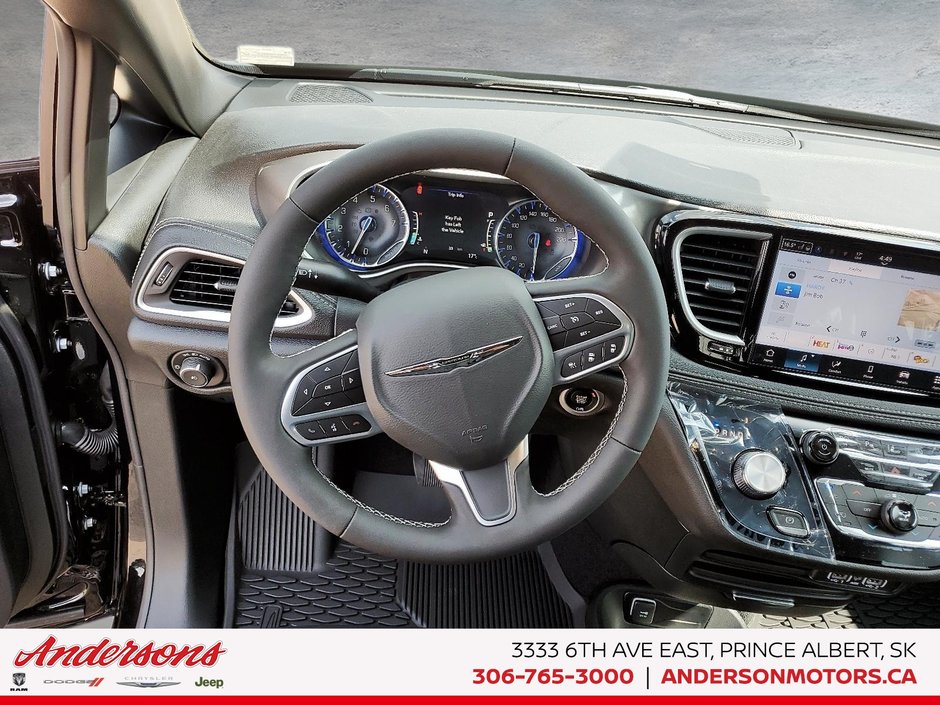 2025 Chrysler Pacifica SELECT AWD