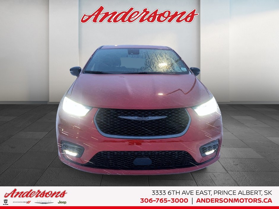 2026 Chrysler Pacifica SELECT AWD 3.6L Pentastar V6 AWD / 100th Anniversary Edition / Uconnect Theater Family Group II