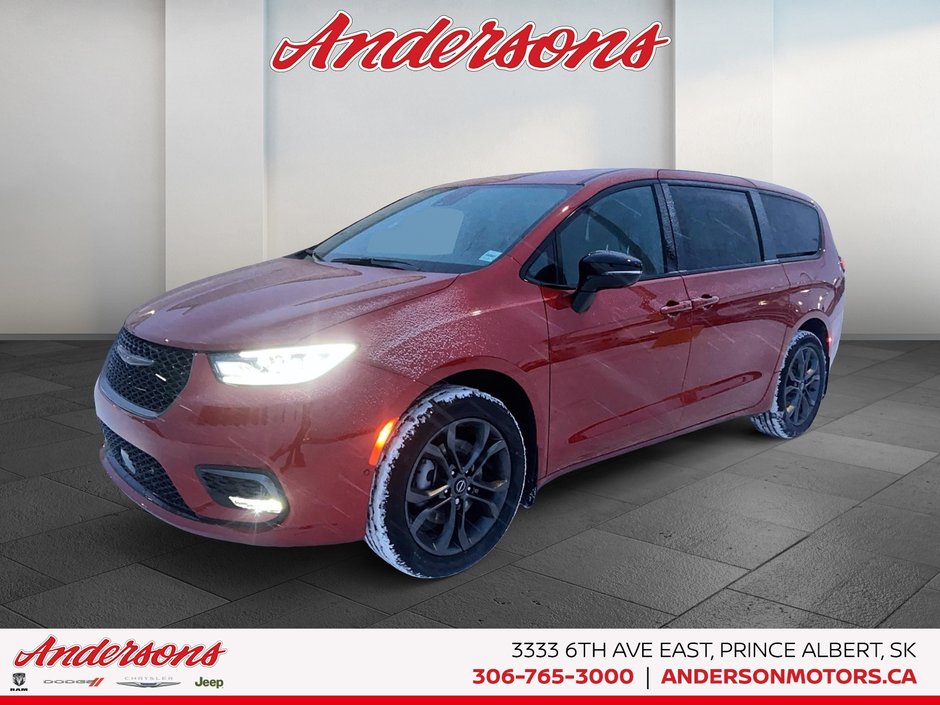 2026 Chrysler Pacifica SELECT AWD 3.6L Pentastar V6 AWD / 100th Anniversary Edition / Uconnect Theater Family Group II