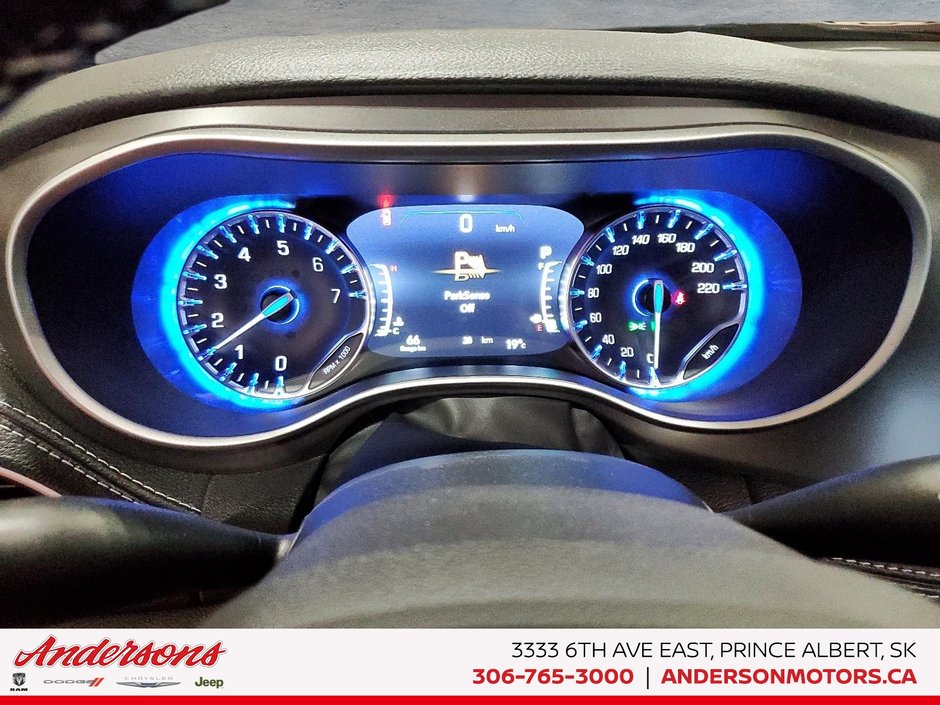 2027 Chrysler Pacifica SELECT AWD 3.6L V6 / Stow 'n Go / 360 Camera / ParkSense Assist