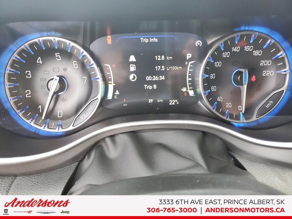 2027 Chrysler Pacifica SELECT AWD Parksense / Rear HVAC / Heated Seats