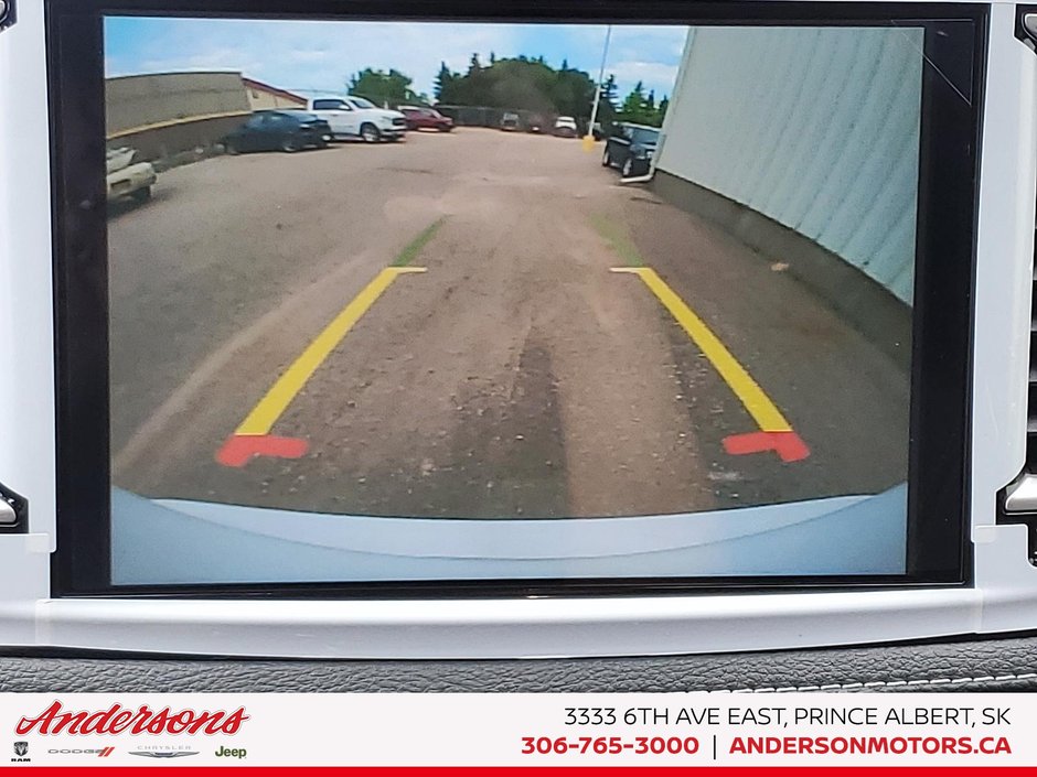 2027 Chrysler Pacifica SELECT AWD Parksense / Rear HVAC / Heated Seats
